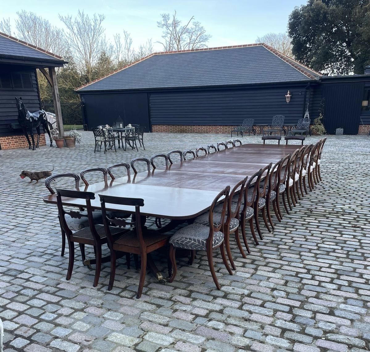 photo vintage Rare 28 Seater 6 Pilar Antique Quality Mahogany Dining Table 72 X 161 X 609 Cm
