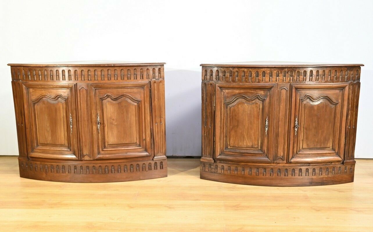 Pair Of Important Walnut Property Corners, Regency Style – 18th Century