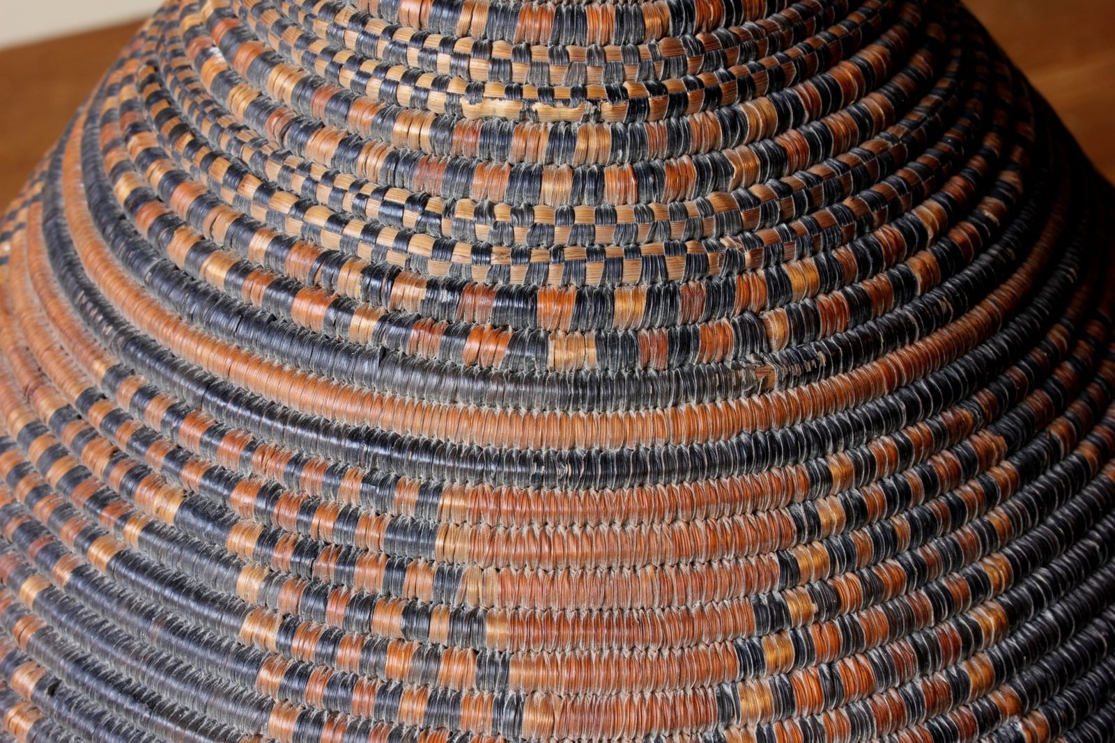 African Native Tribal Hand Woven Tray & Cover. Large Coiled Basket. photo 295.0