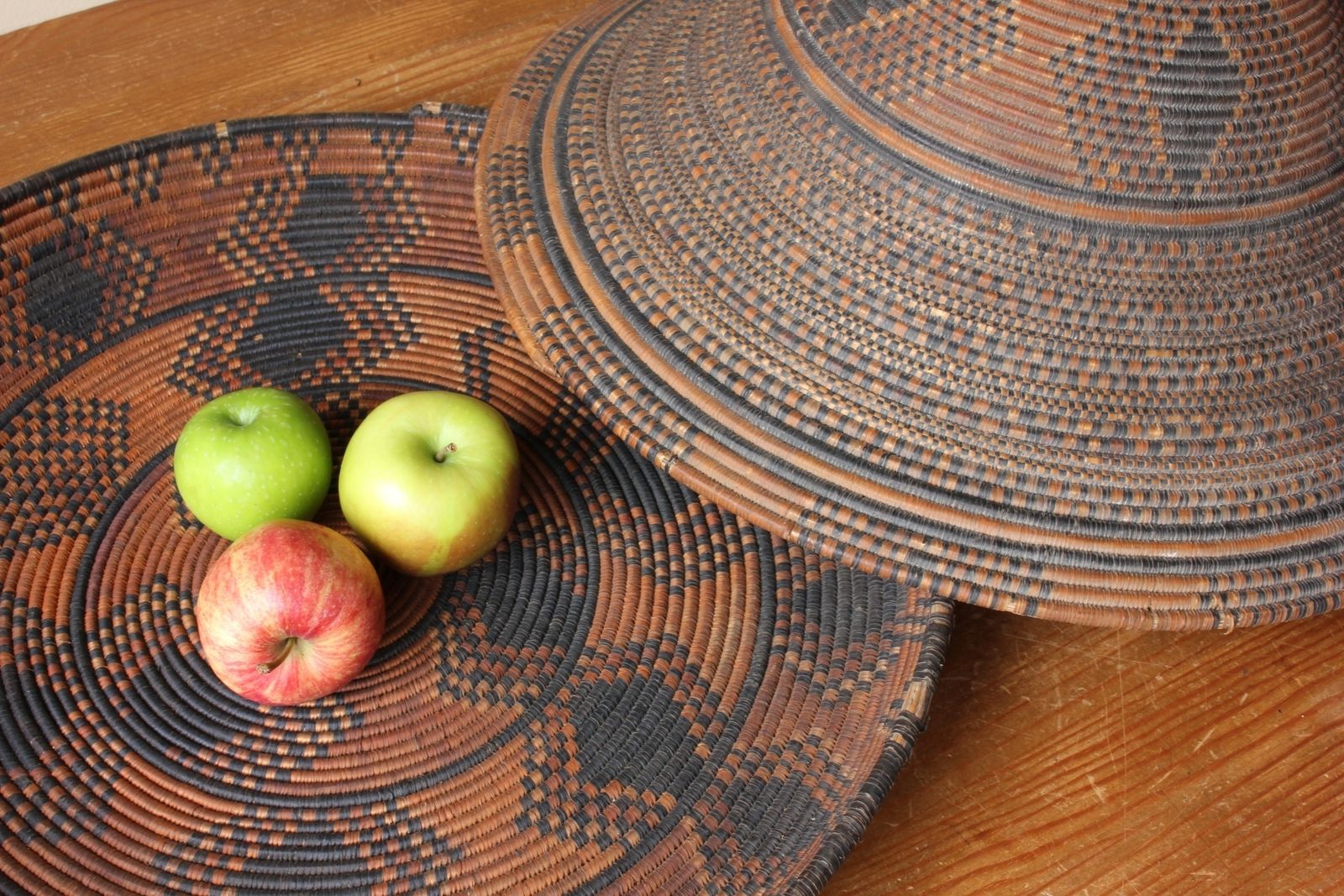 Home Decor African Native Tribal Hand Woven Tray & Cover. Large Coiled Basket. photo