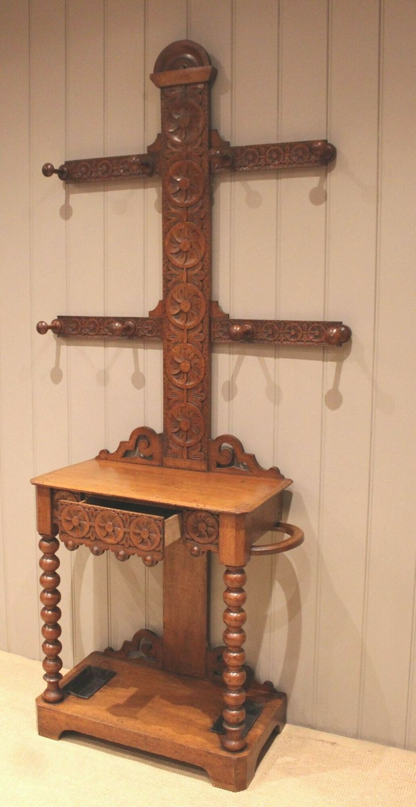 Victorian Carved Oak Hall Stand photo vinterior