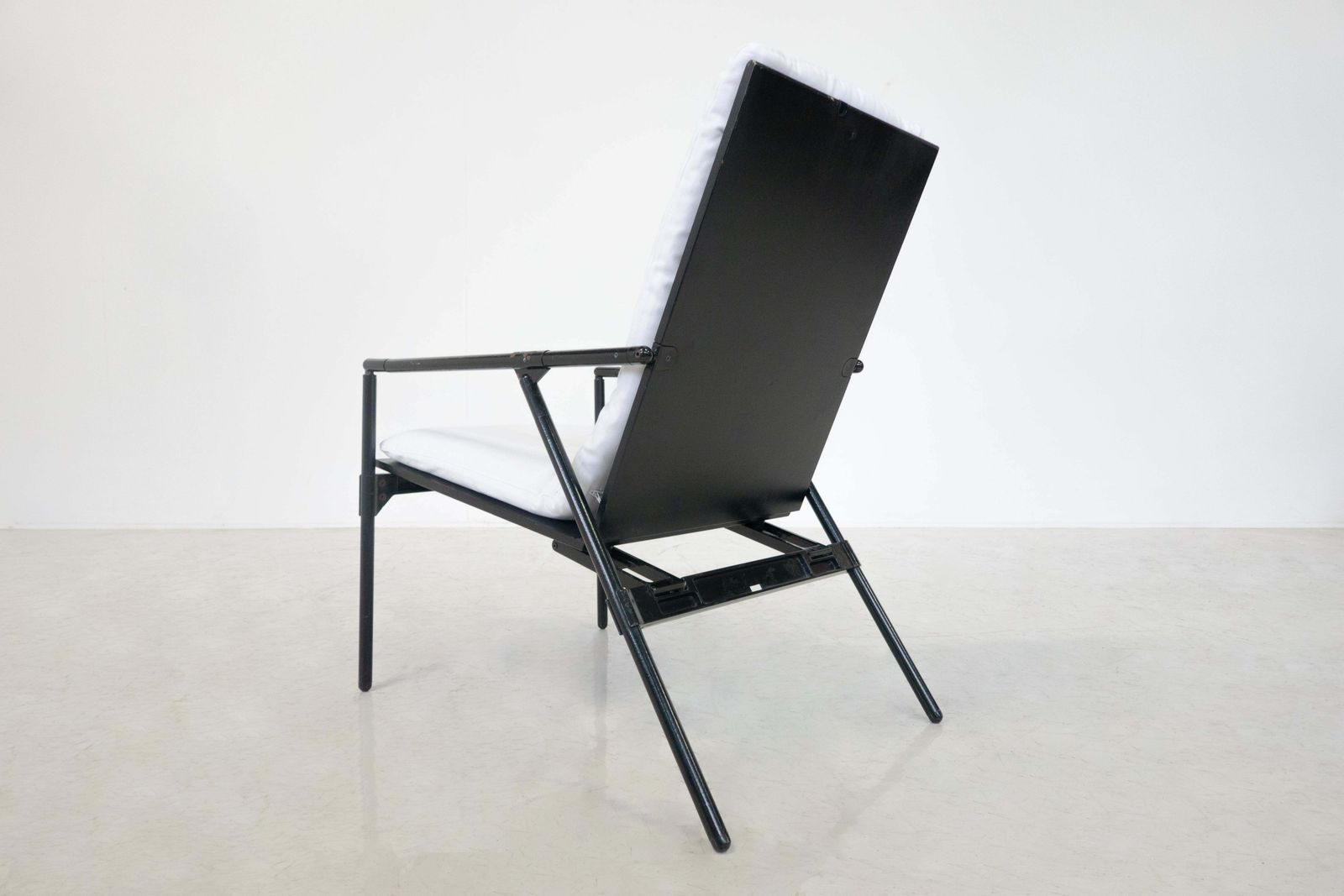 photo for sale Mid Century Pair Of Foldable Armchairs Nena By Richard Sapper For B&B Italia