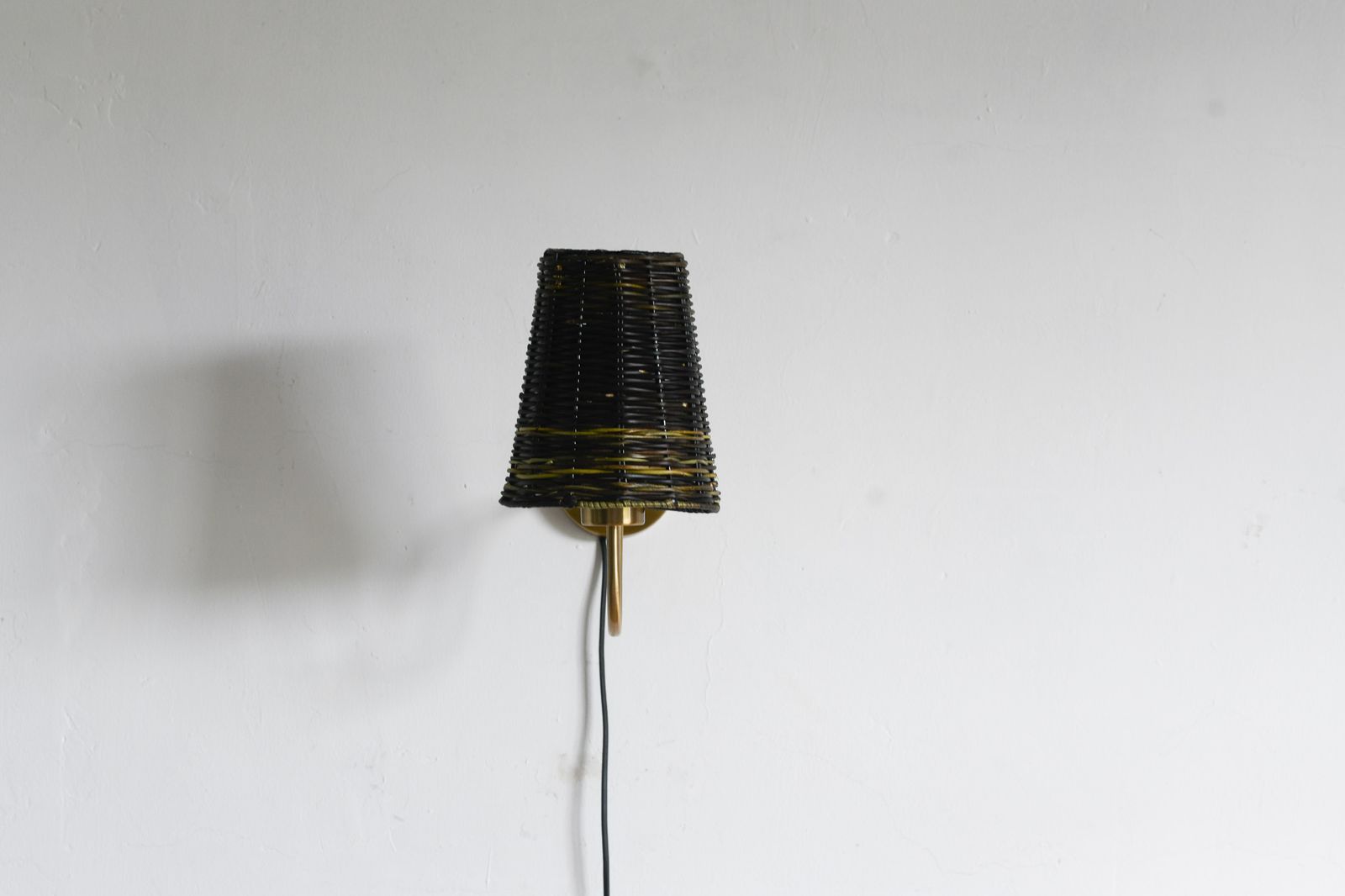 Natural Black Nito Wicker Wall Sconce Lamp photo vinterior