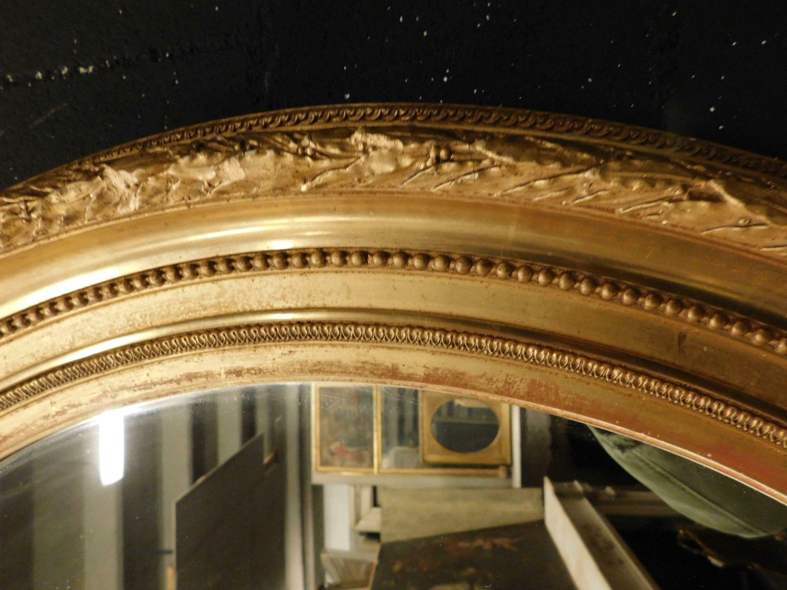 Old Oval Mirror In Gilded Wood Carved, Italy photo 1045.0