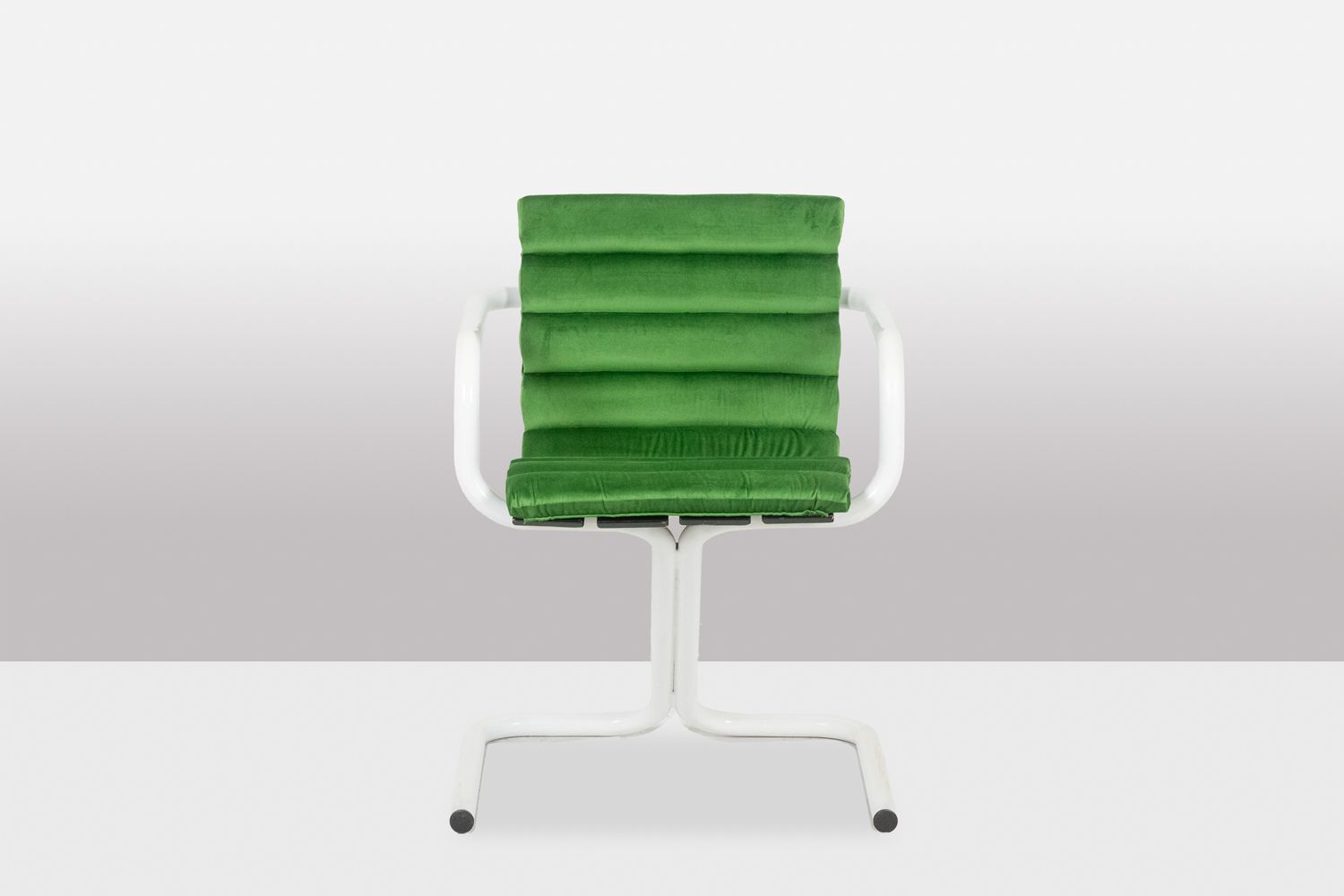 photo furniture Series Of 6 Armchairs In White Lacquered Metal And Velvet. 1970s.
