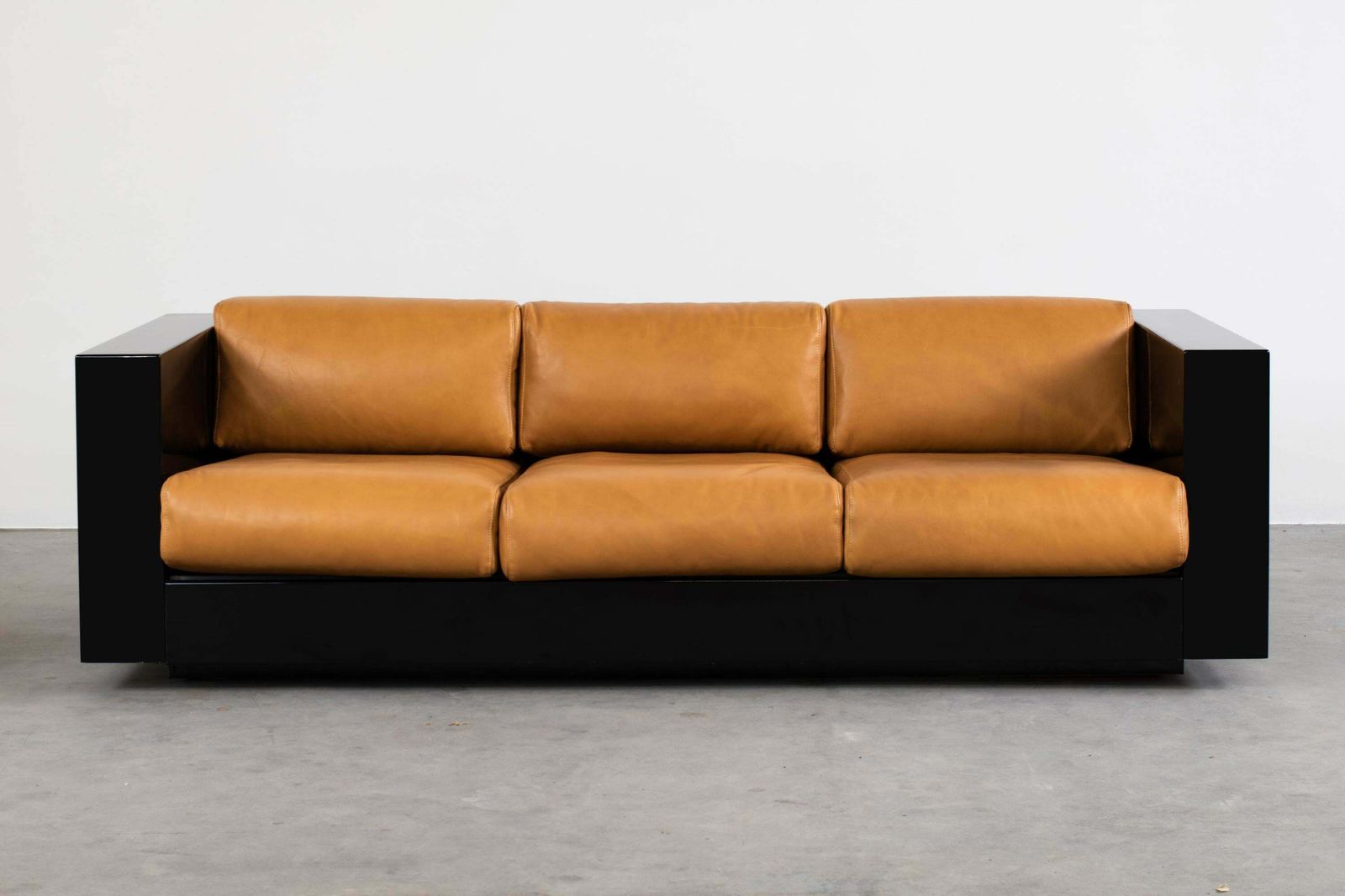 21632.0 Massimo & Lella Vignelli Black Saratoga Living Room Set By Poltronova 1960s photo