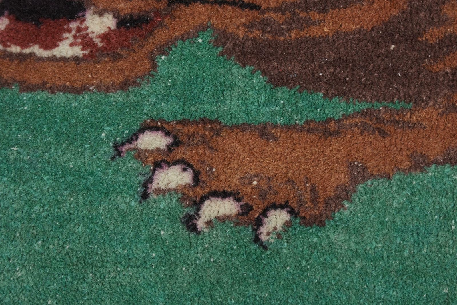 photo furniture Vintage Handmade Lion Figure Turkish Rug 80 X 150 Cm