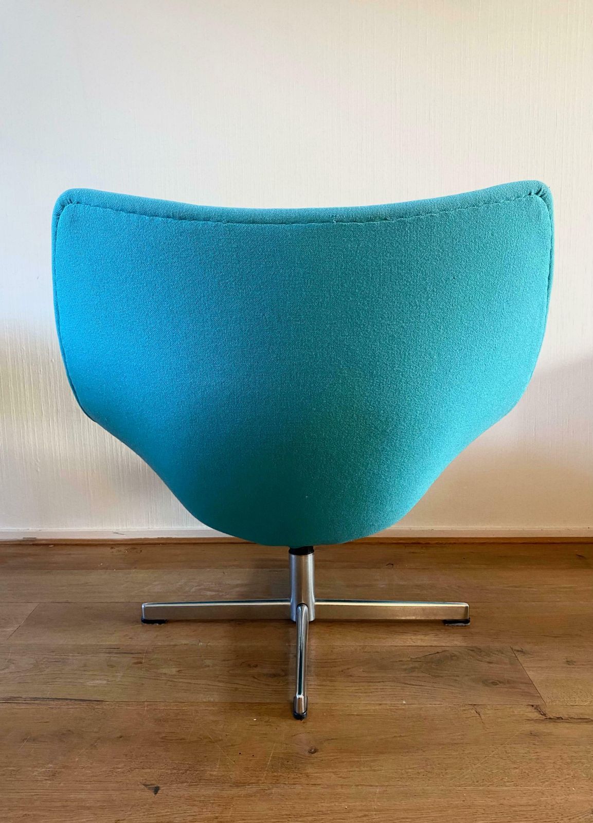 The Large And Rare Artifort Version Oyster Chair By Pierre Paulin, 1960s photo vinterior