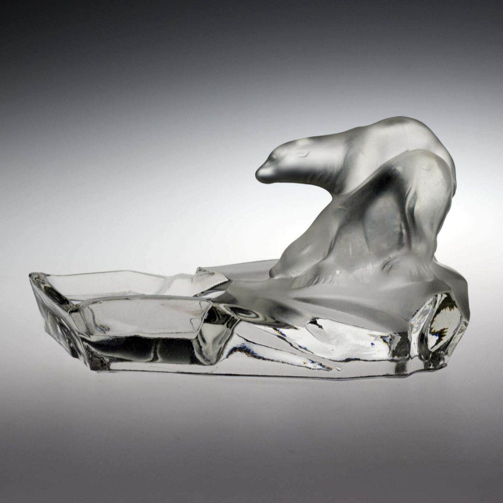 Bohemian Feigl And Morawetz Libochovice Art Deco Glass Polar Bears Ashtray 1930s photo Home Decor