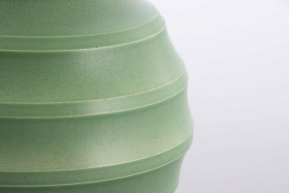 Art Deco Keith Murray For Wedgwood Matt Green Glazed Large Bomb Vase C.1930 photo for sale
