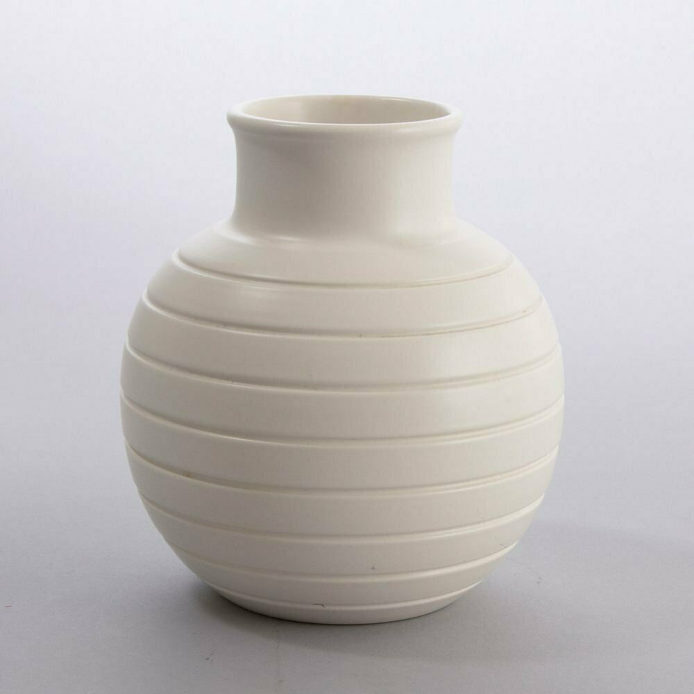 Art Deco Keith Murray For Wedgwood ''Moonstone'' Ovoid Ribbed Vase C.1930