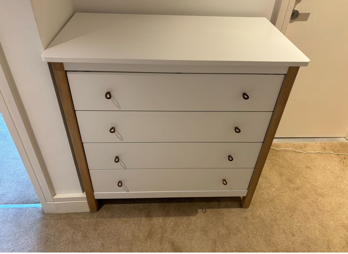 Oliver Furniture Chest Of Drawers