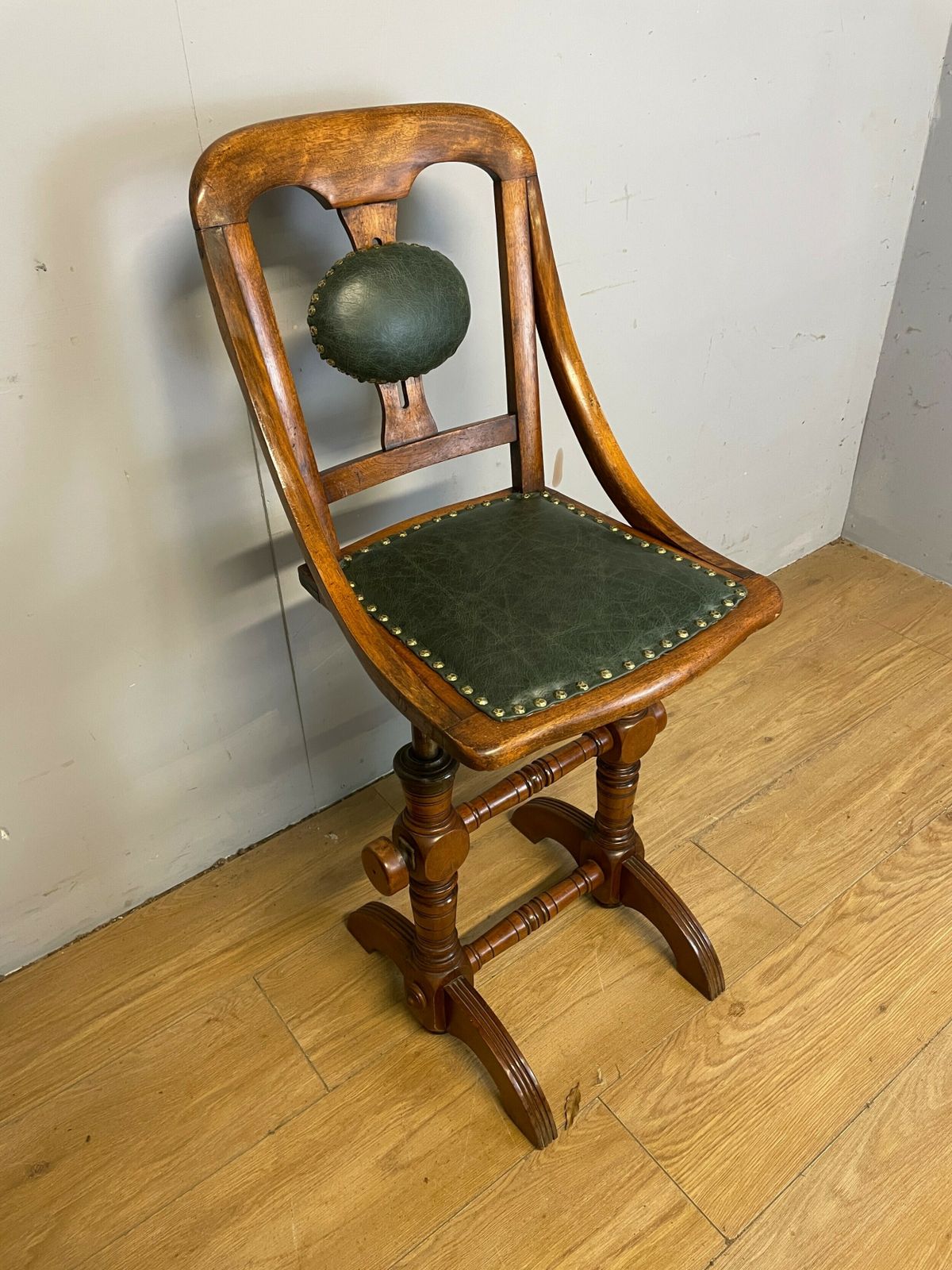 Late C19th Patent Music Chair In Green Leather photo furniture