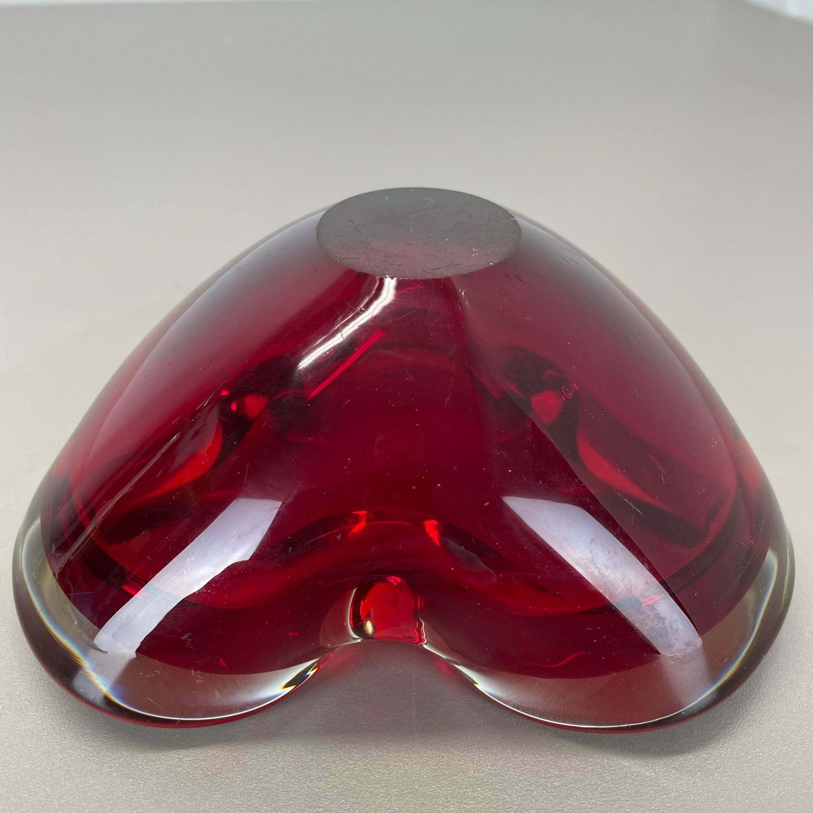 photo buy Large Murano Glass "Red Green" Bowl Element Shell Ashtray Murano, Italy, 1970s