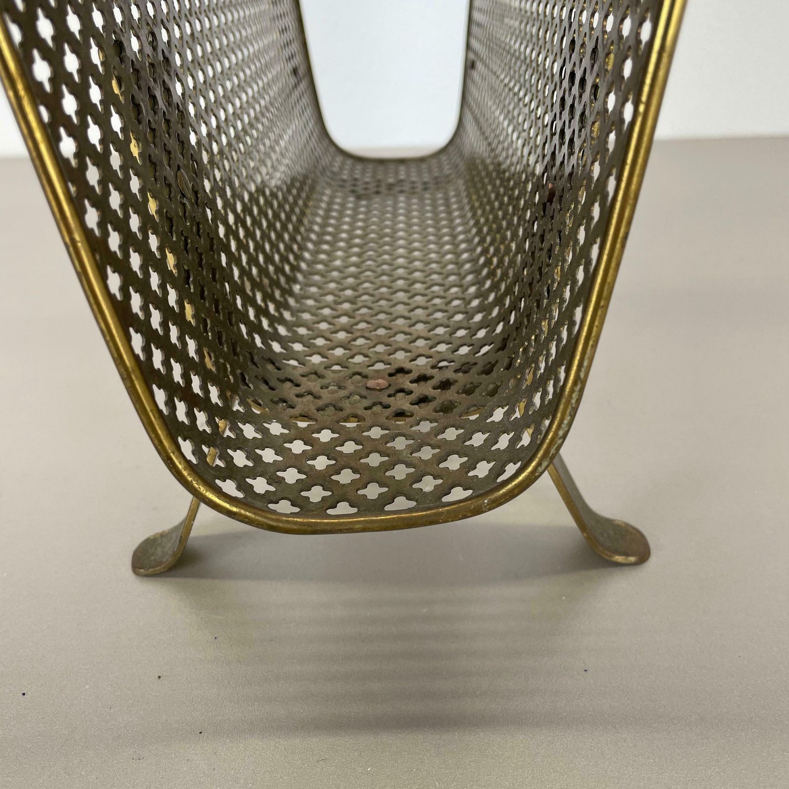 photo vinterior Unique Mategot Aubock Style Brass And Bamboo Magazine Holder, Austria 1950s