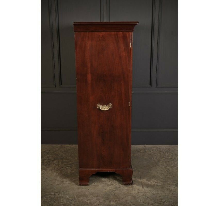 photo vintage Rare George III Mahogany Apothecary Cabinet
