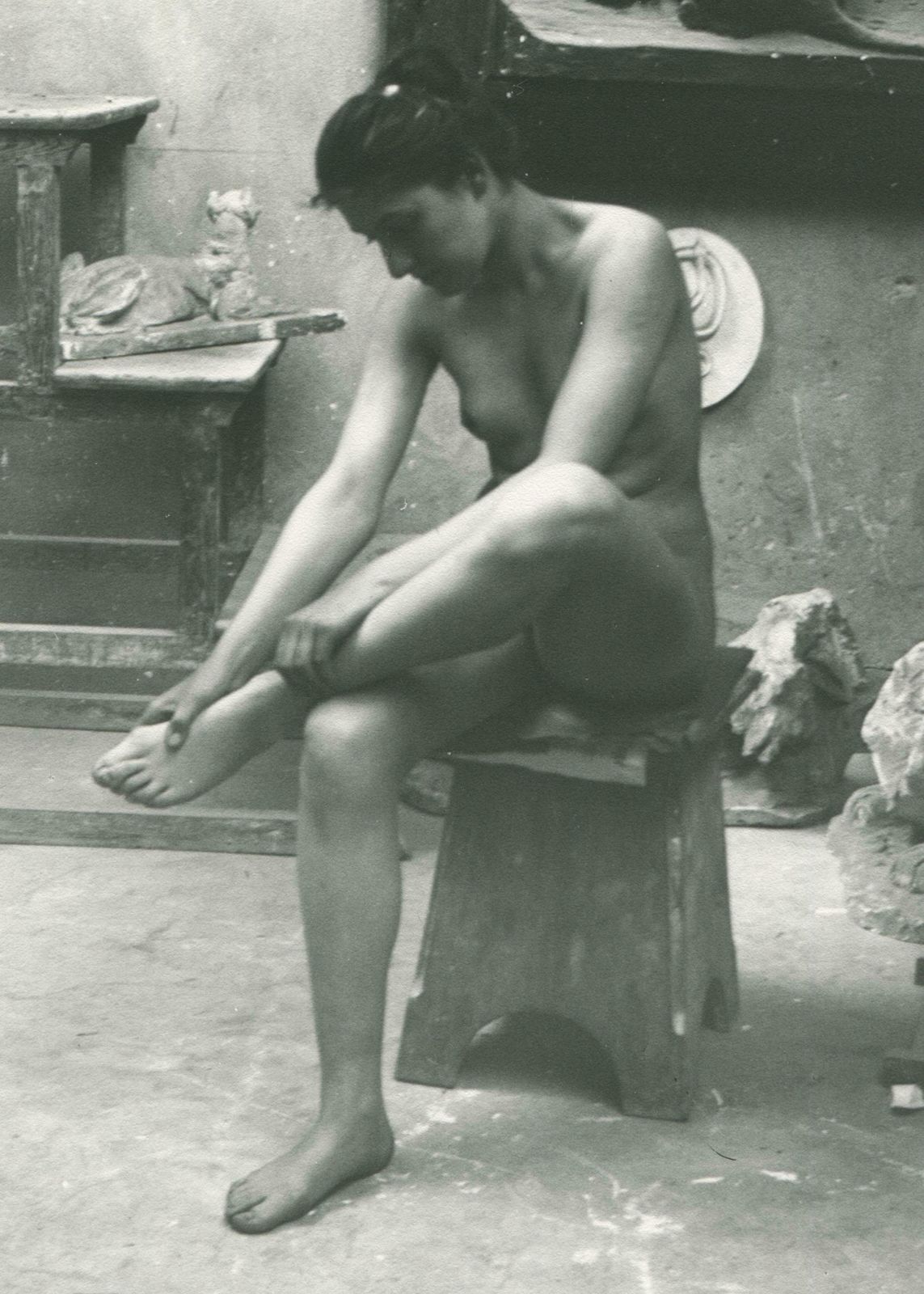 Heinrich Zille Nude Studies   Edition Griffelkunst 1999 photo furniture
