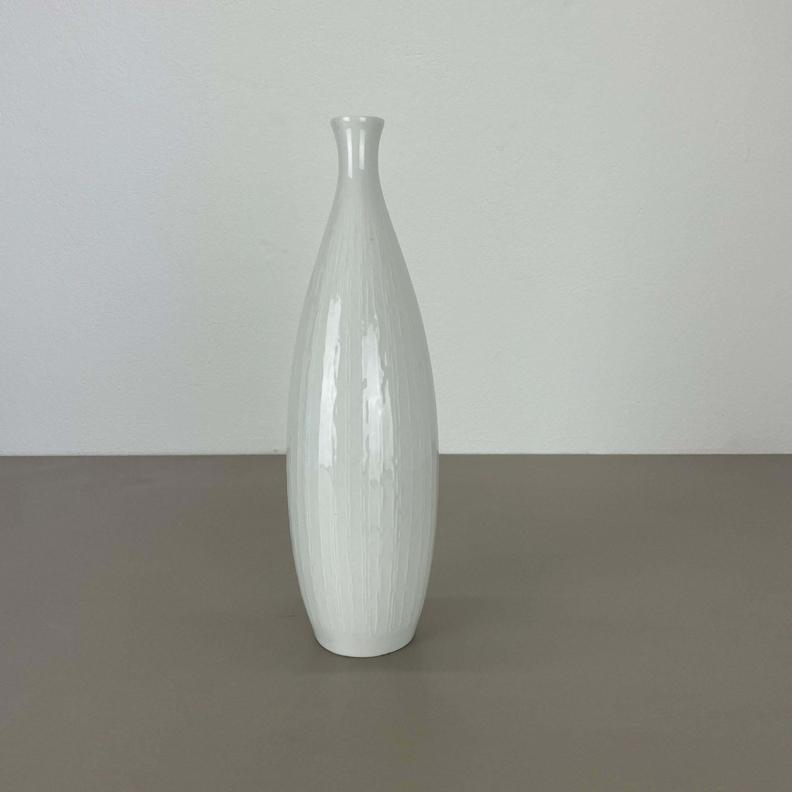 Large 37cm Op Art Vase Vase Heinrich Fuchs For Hutschenreuther, Germany, 1970s photo furniture