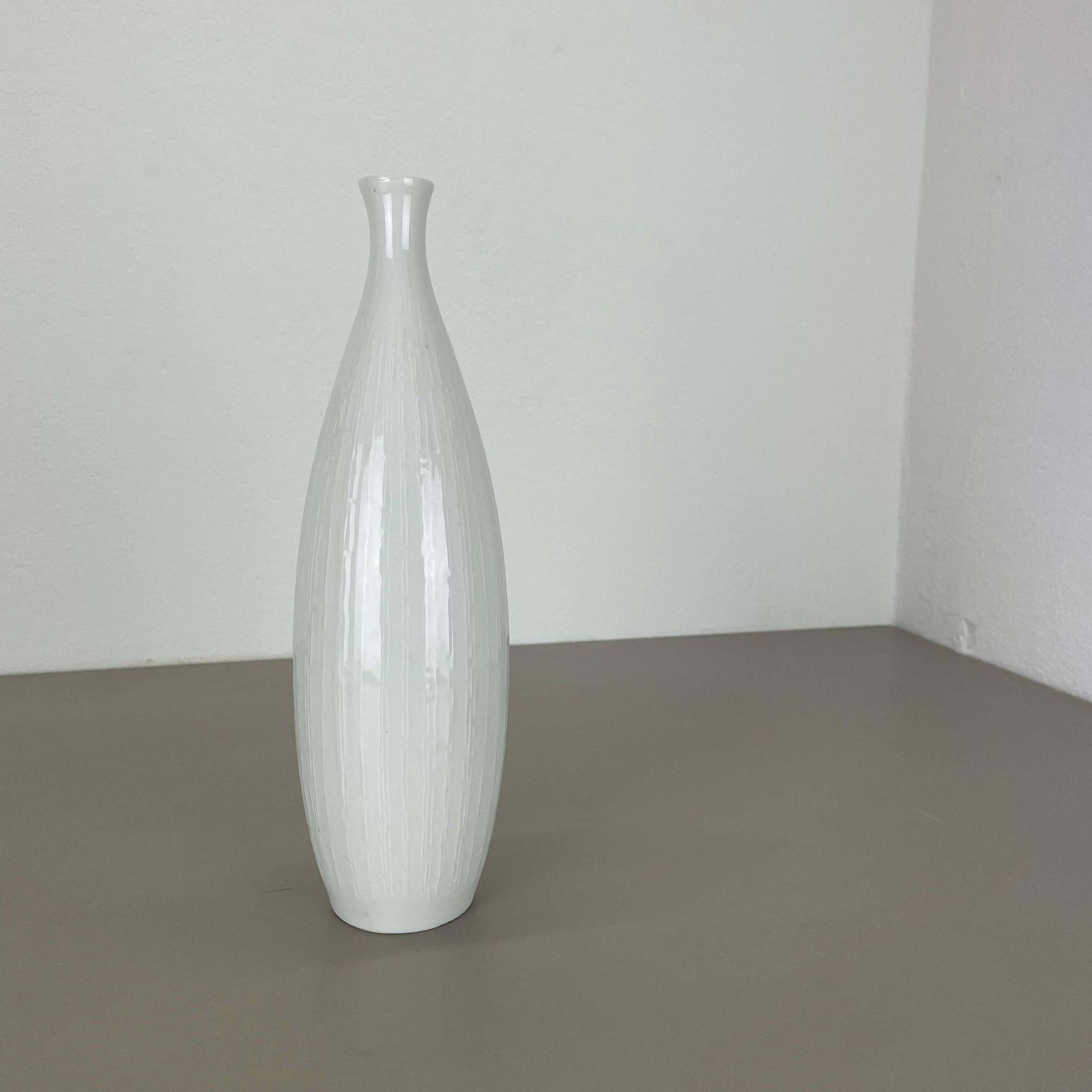 Large 37cm Op Art Vase Vase Heinrich Fuchs For Hutschenreuther, Germany, 1970s photo for sale