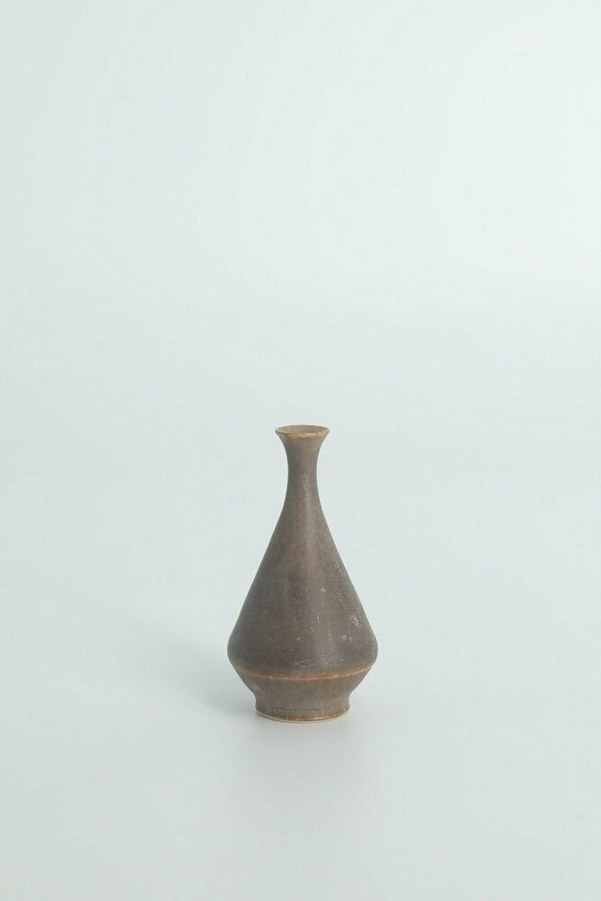 Small Mid Century Scandinavian Modern Collectible Brown Stoneware Vases By Gunnar Borg For Höganäs Ceramics, 1960s, Set Of 4 photo 363.0