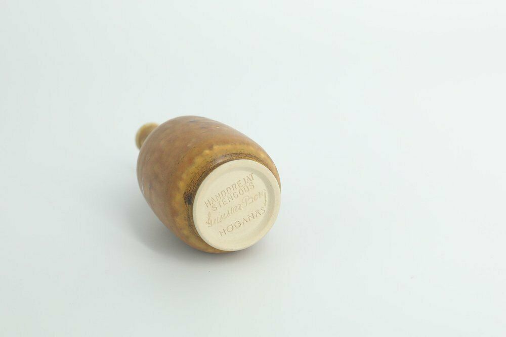 photo vinterior Small Mid Century Scandinavian Modern Collectible Honey Brown Stoneware Vases By Gunnar Borg For Höganäs Ceramics, 1960s, Set Of 4