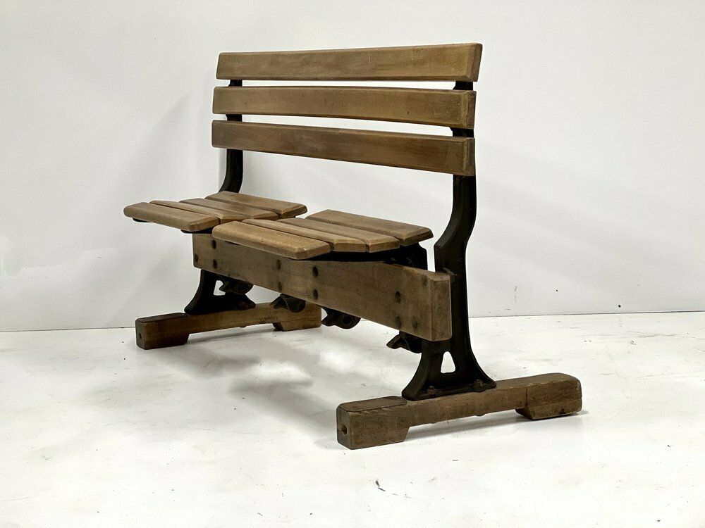Industriële Klapbank, Jaren 1970 photo furniture