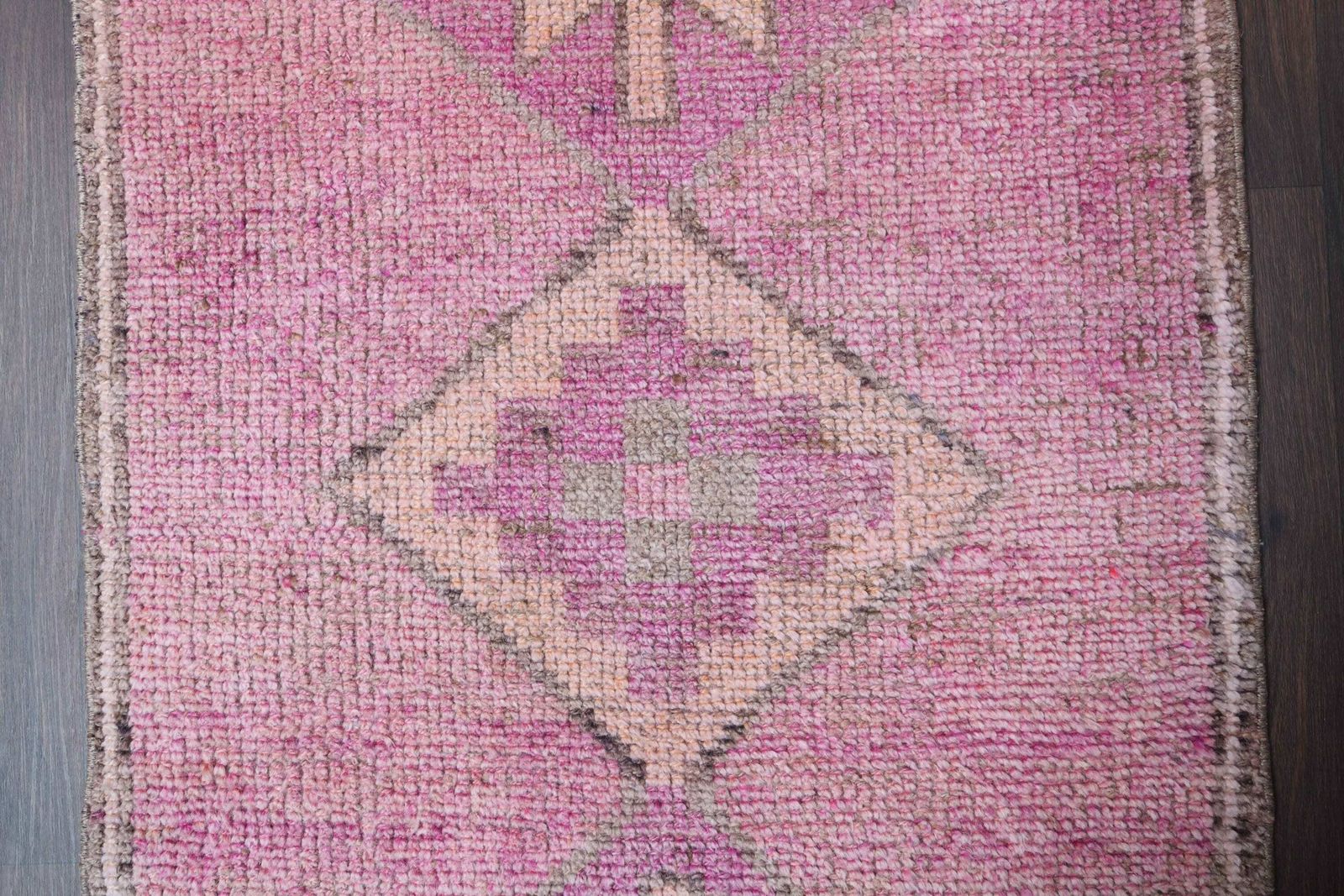 3.0x9.4 Ft Turkish Vintage Runner Rug, Oushak Rug, Rug Runner, Farmhouse Decor, One Of A Kind, Pink Rug Runner, Bohemian Rug, 3x9 Runner Rug photo vinterior