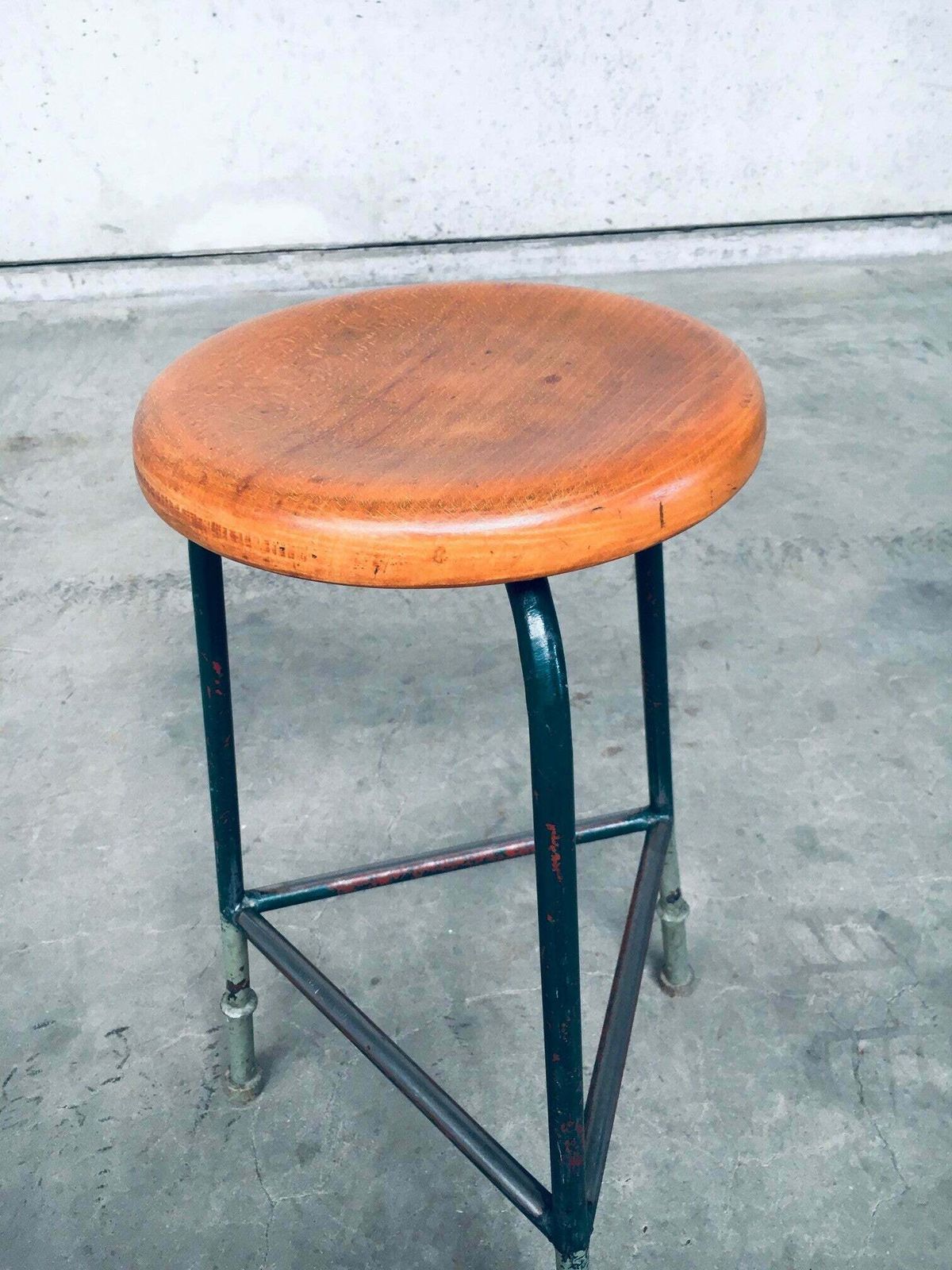 photo vinterior Groene Driepoot Krukkenset, Industrieel Design, België, Ca. Jaren 1950