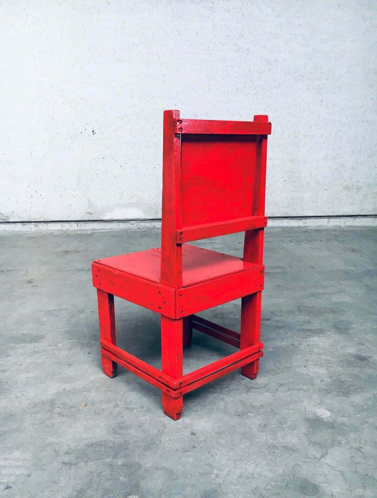 De Stijl Beweging Ontwerp Rode Stoel, Toegeschreven Aan Jan Wils, Jaren 1920, Nederland photo vintage