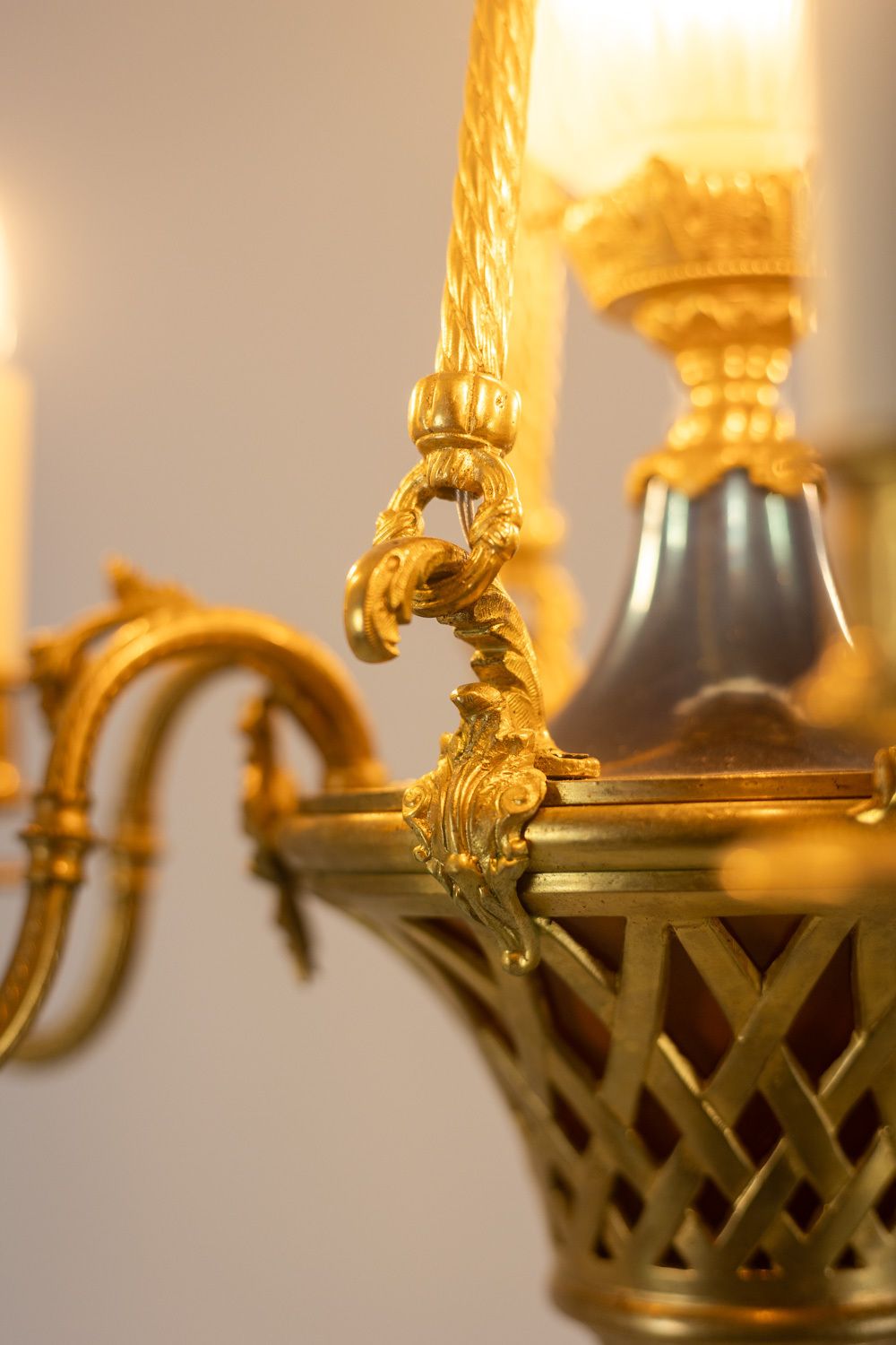 Louis XVI Style Chandelier In Gilded Bronze. Circa 1900. photo 780.0