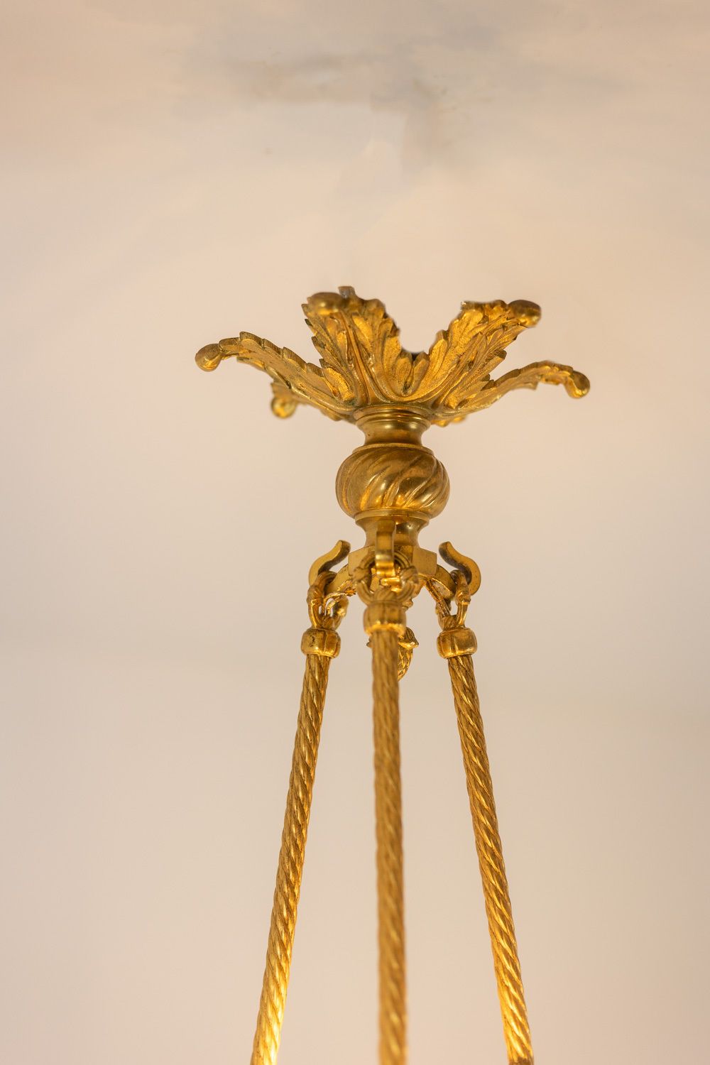 780.0 Louis XVI Style Chandelier In Gilded Bronze. Circa 1900. photo