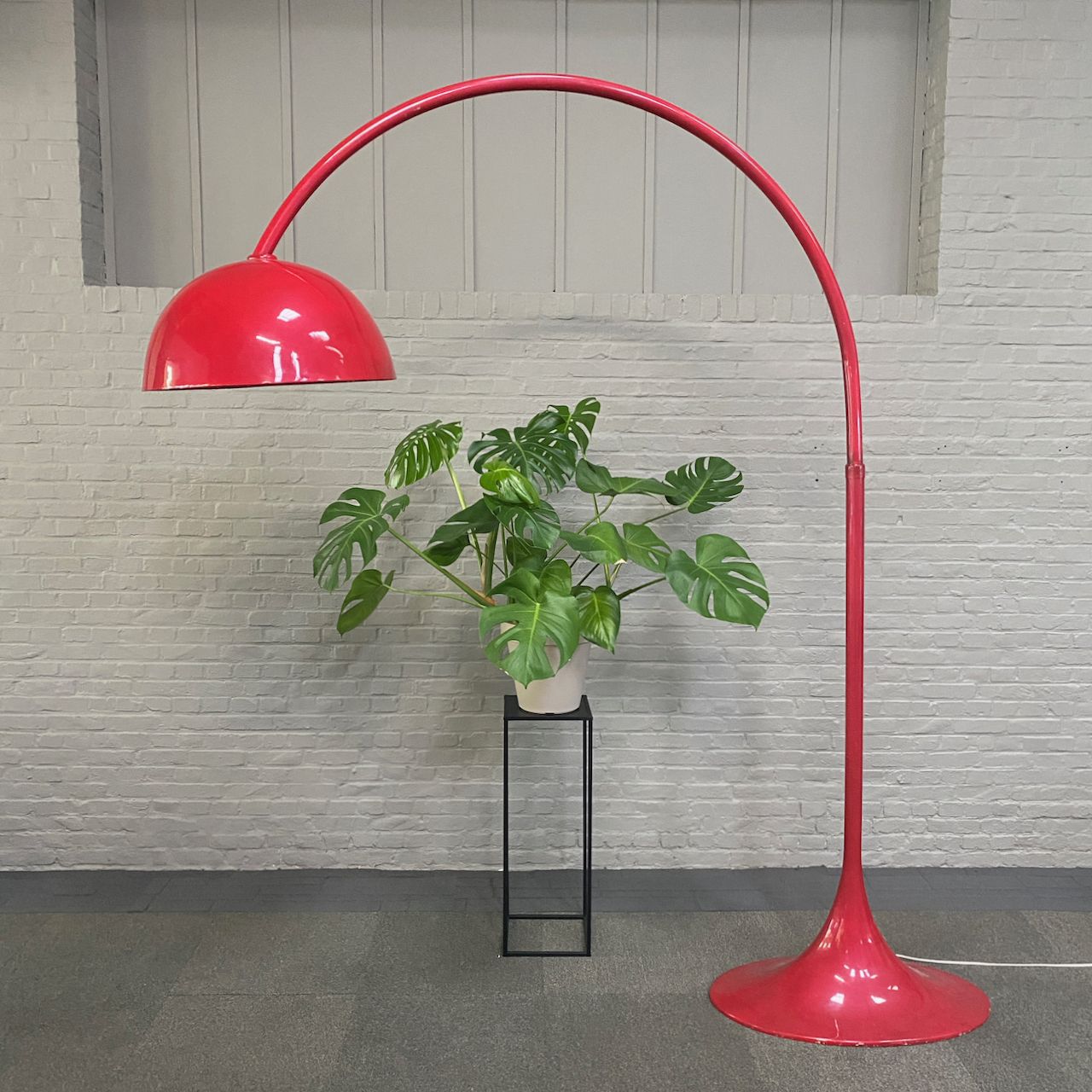 Red Arc Floor Lamp With Oval Tulip Base   Italy 1970's