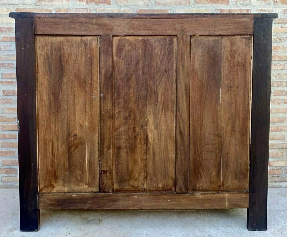 photo vintage 19th Century French Walnut 2 Door Buffet With Round Legs