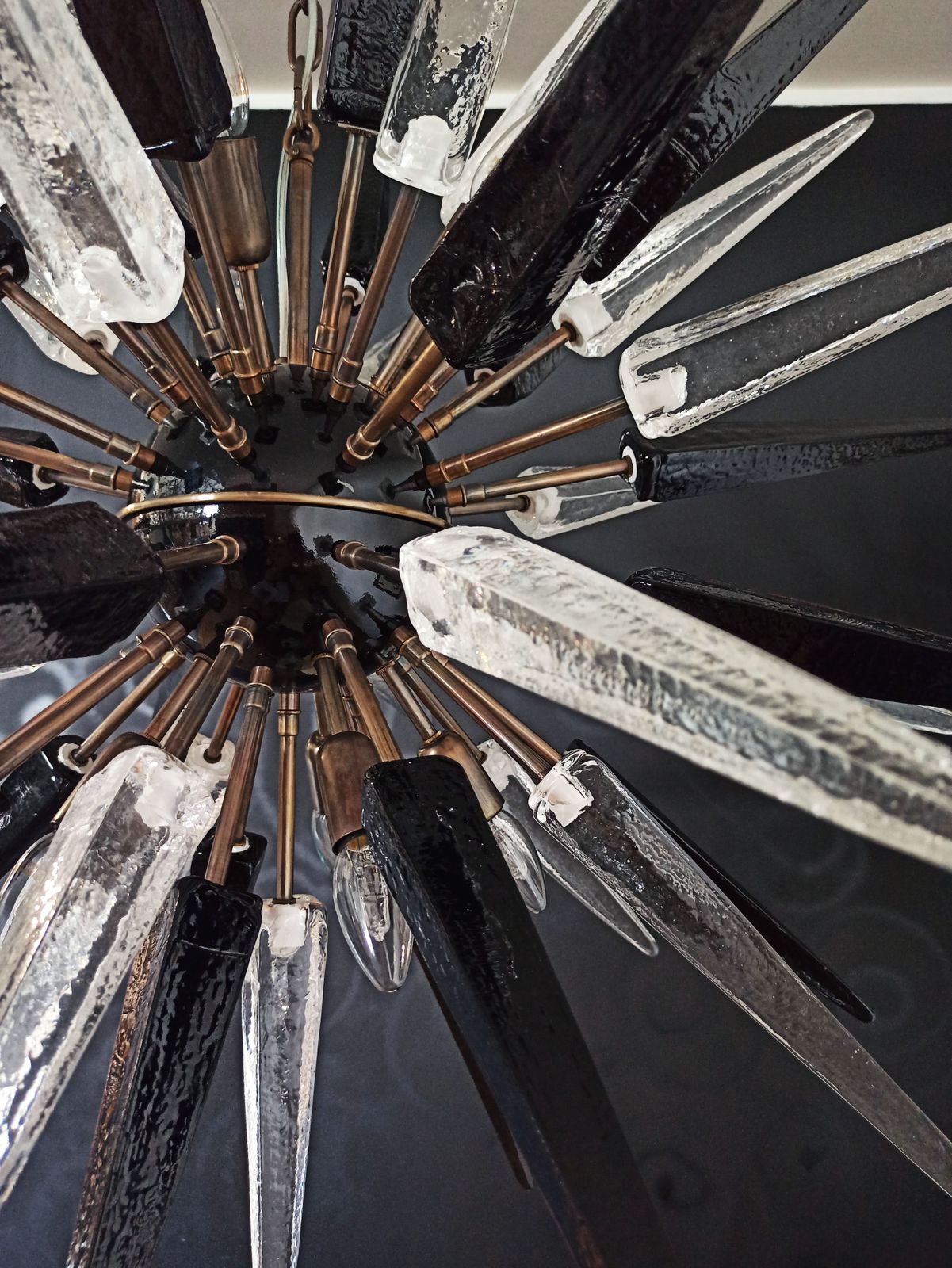 Exceptional Murano Trasparent And Black Glass Sputnik Chandelier   51 Glasses photo vintage