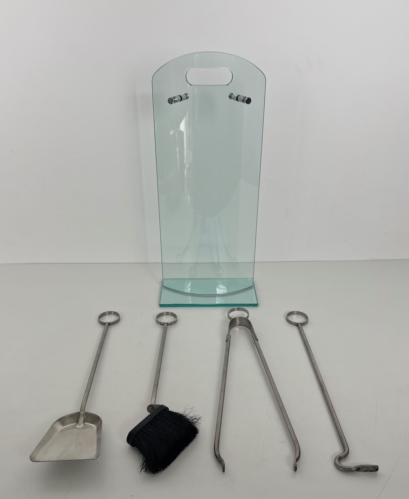 Design Fire Kit In Tempered Glass And Chrome photo Home Fixtures