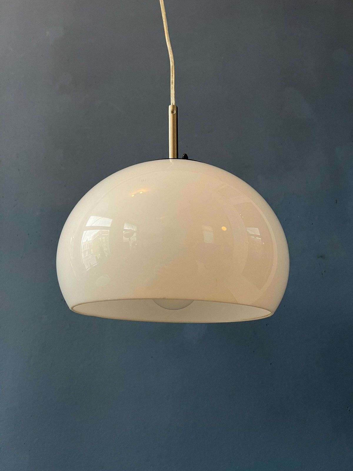 photo furniture Small White Space Age Mushroom Pendant Lamp