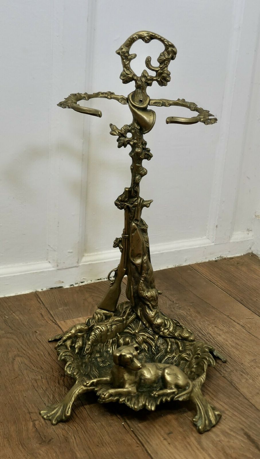 French Hunting Theme (Chasse) Brass Stick Stand