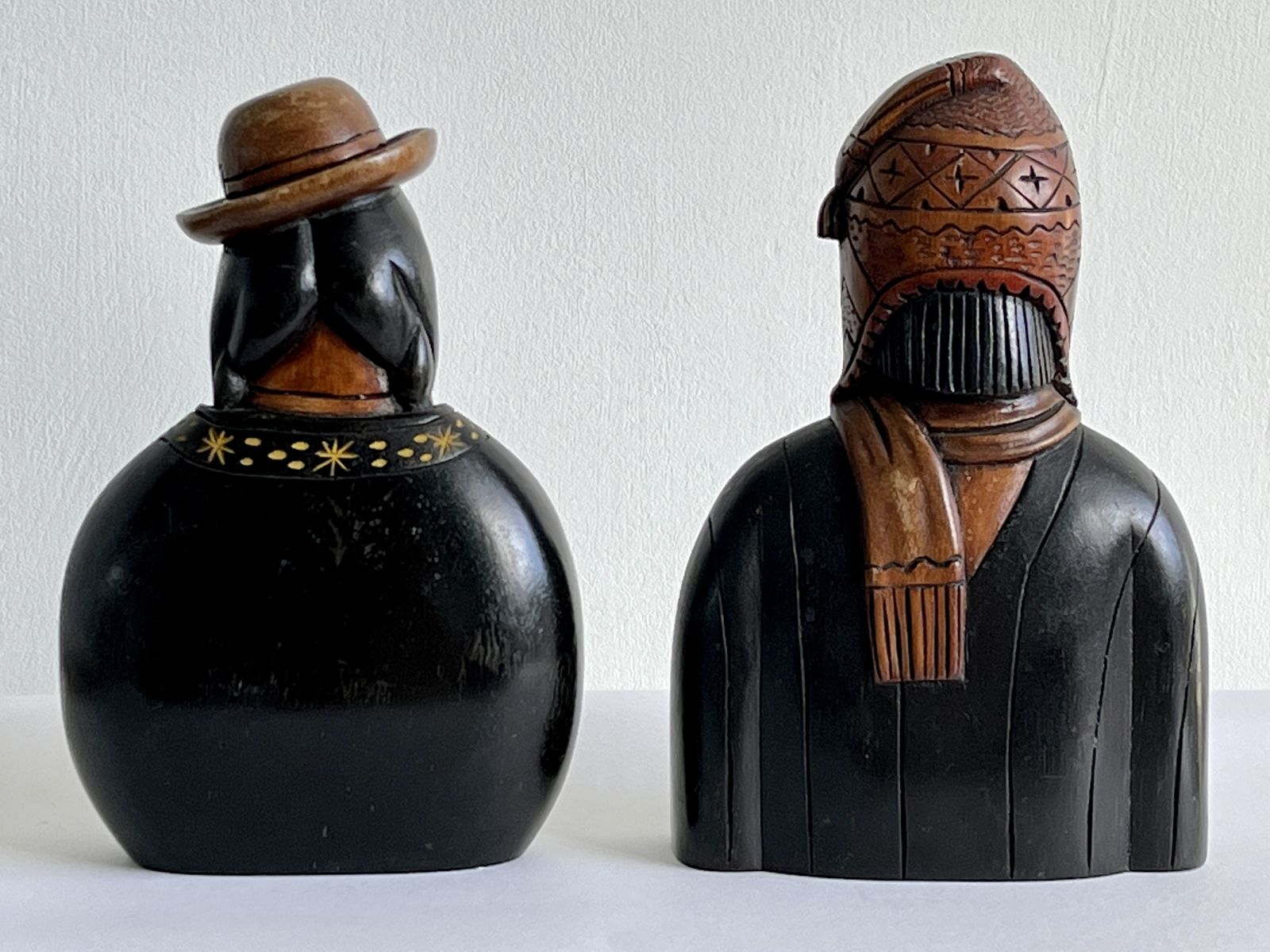 South American Sculptured Wooden Figures By Juan Carlos Ramírez photo furniture