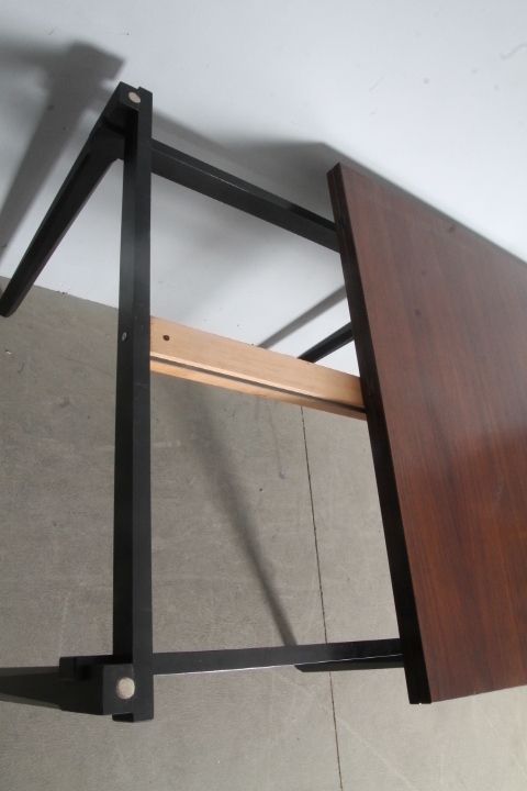 Extendable Table Of Modern 60s In Rosewood. Black Lacquered Legs. Design. Restored Size Extendable To 190 photo buy