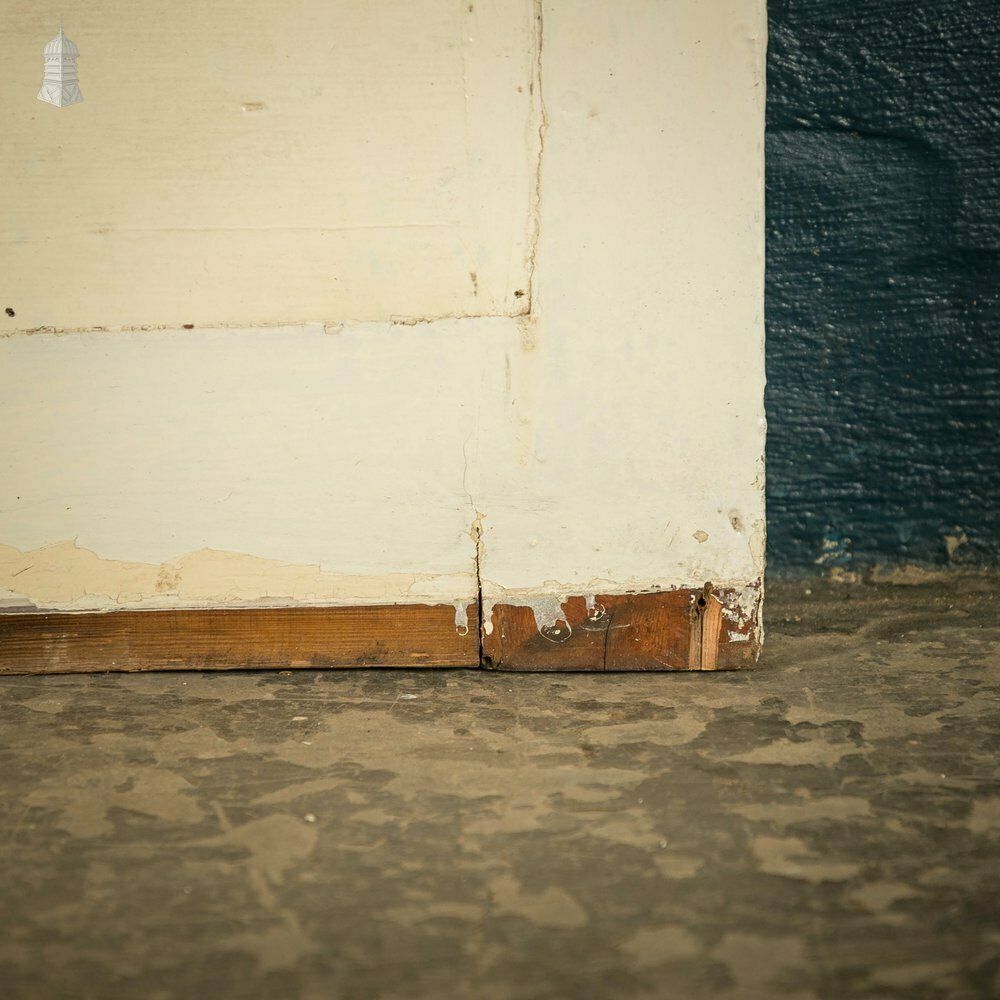 photo vintage Half Glazed Door, White Painted Pine With Textured Glass