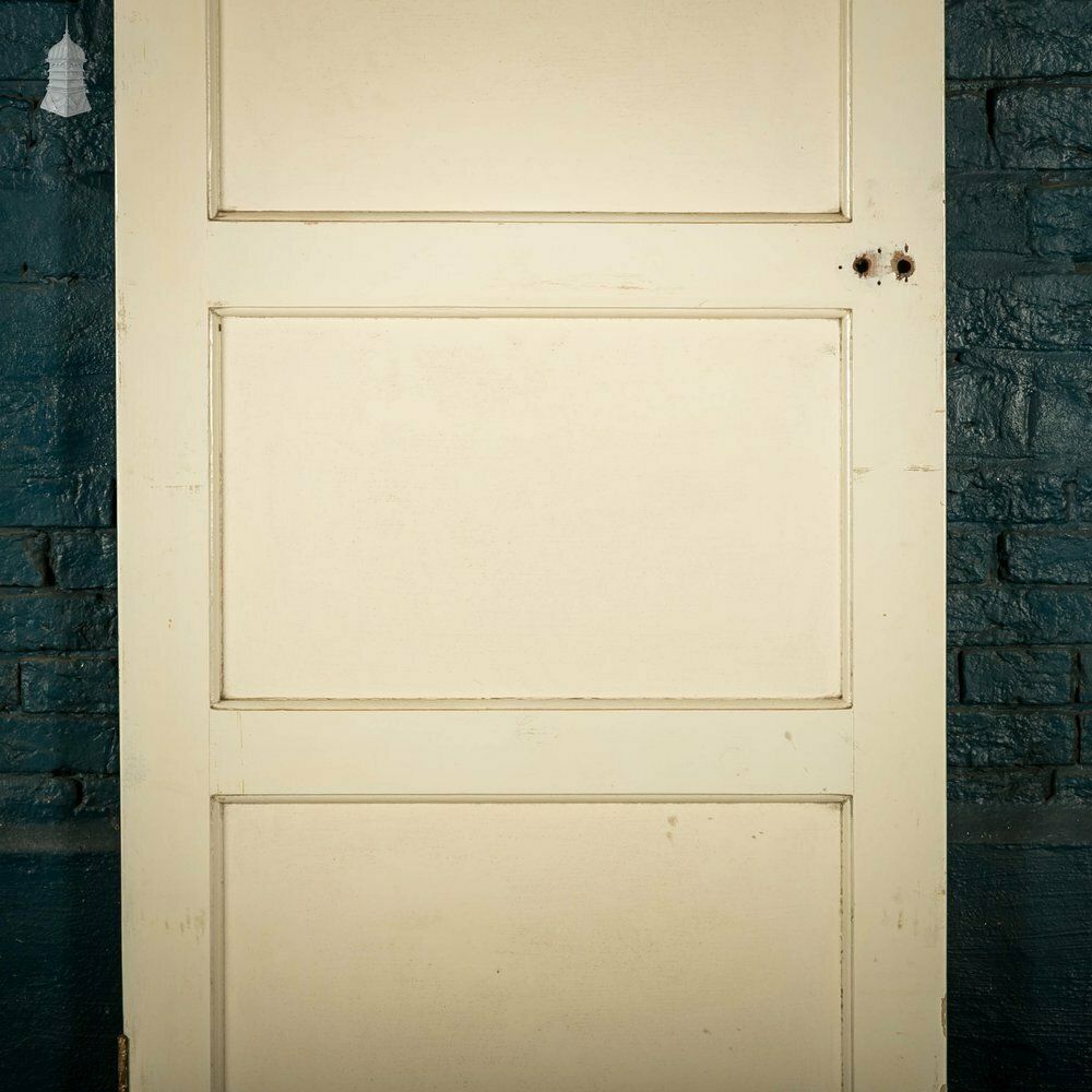 Pine Panelled Door, Horizontal 4 Panel, White Painted photo vinterior