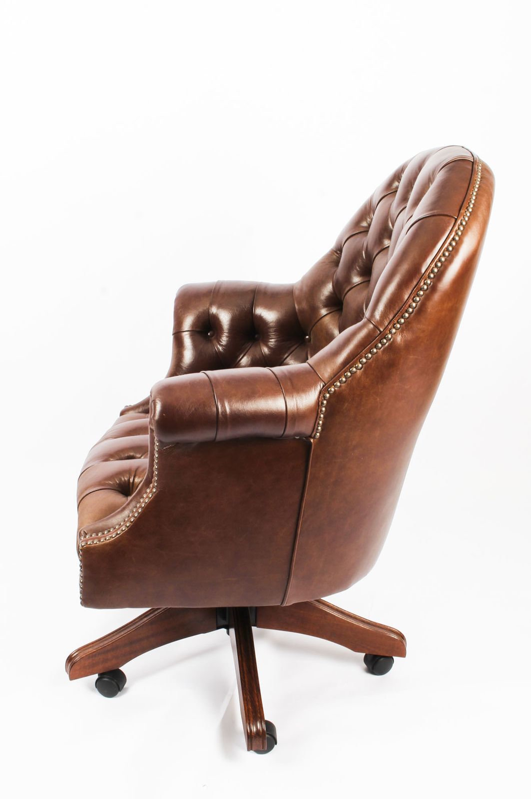 photo furniture Bespoke English Hand Made Leather Directors Desk Chair Hazel