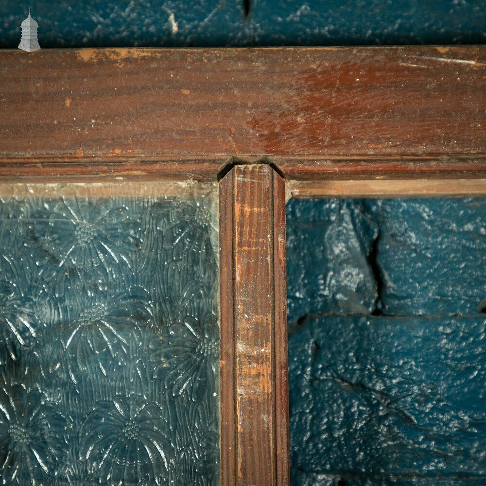 240.0 Half Glazed Door, Pine Gunstock Rails, Floral Textured Glazing photo