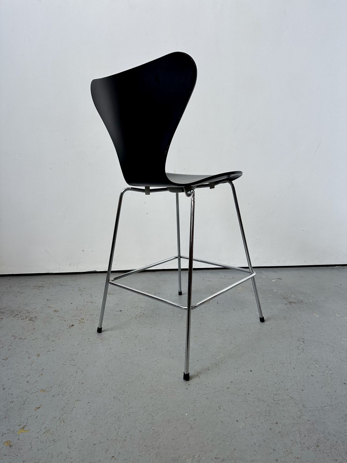 Vintage 1960s Arne Jacobsen Series 7 Barstool. Danish Mid Century photo for sale