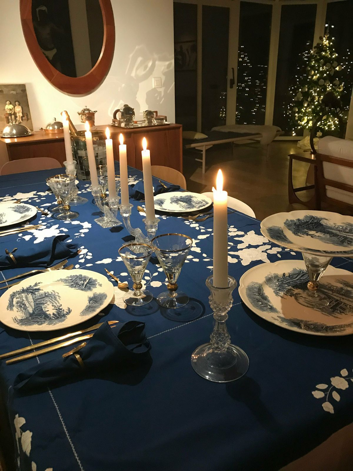 4 Haddon Hall Blue By Johnson Brothers Entrée Plate 8.8" Discontinued China, Replacement Dinnerware White Blue English Engraved Plates photo buy