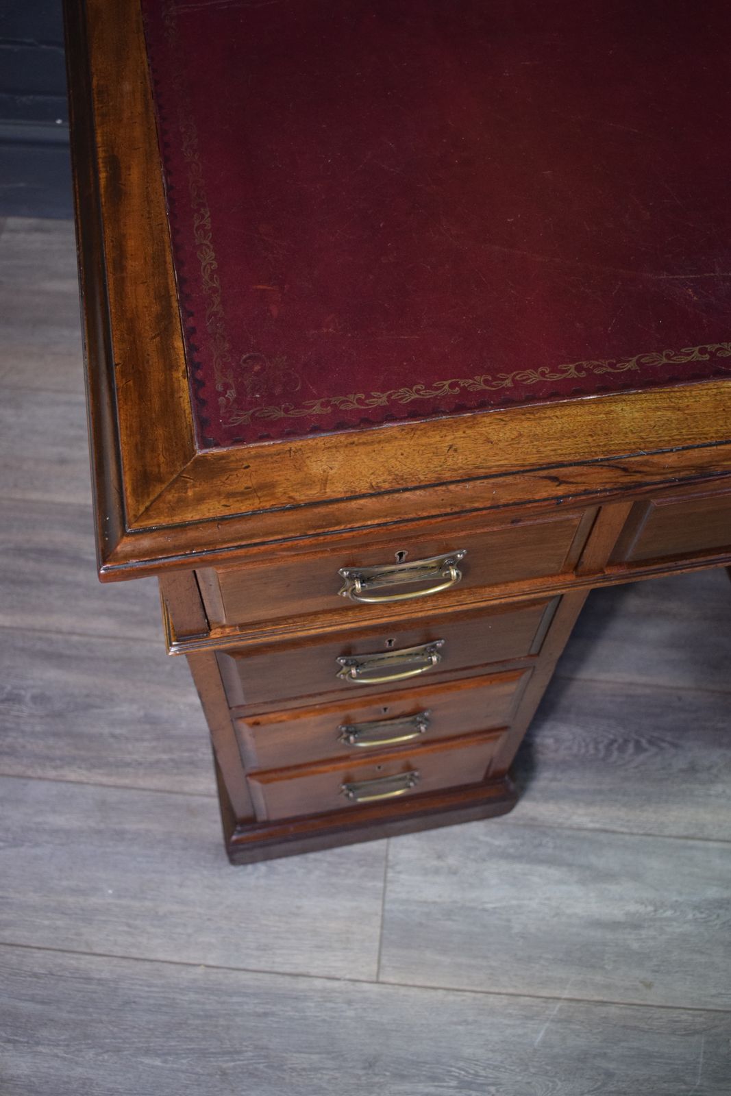 photo furniture Mahogany Leather Top  Desk ,A Nice Example Of The Manchester Furniture Makers Goodalls & Co