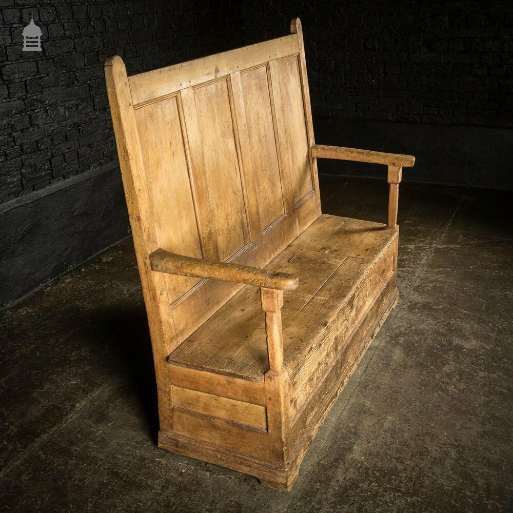 Georgian Pine Welsh Bench Settle With Lift Up Seat Storage