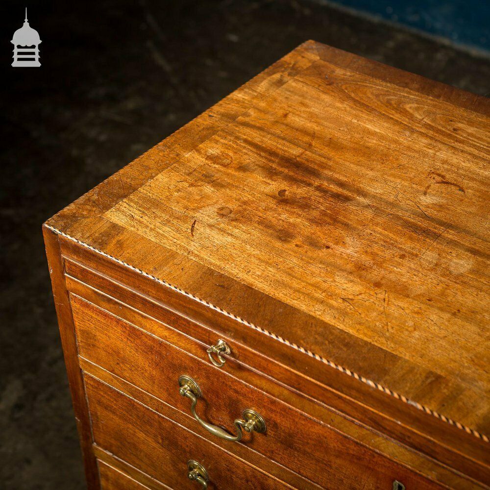 Small George III Chest Of Drawers Beautifully Proportioned In Mahogany With Cross Banding On Top Rim And Bracket Feet. C.1800