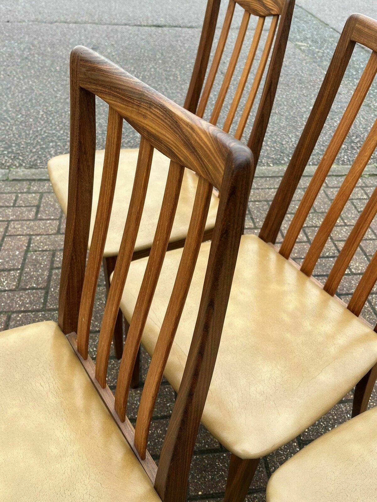 photo vintage Mid Century G Plan Extending Dining Table & Chairs