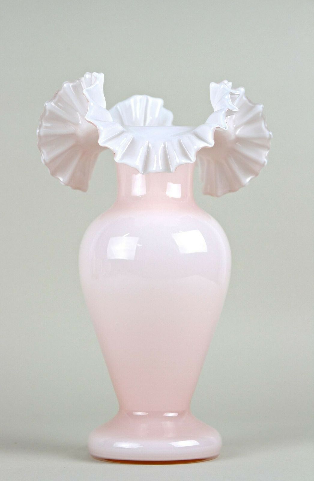 20th Century Art Nouveau Pink Frilly Edged Glass Vase, Austria Circa 1900 photo Home Decor
